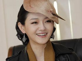 qq freebet slot 2020 Gigi Sion hendak menembus leher penyihir wanita Zhou Li.